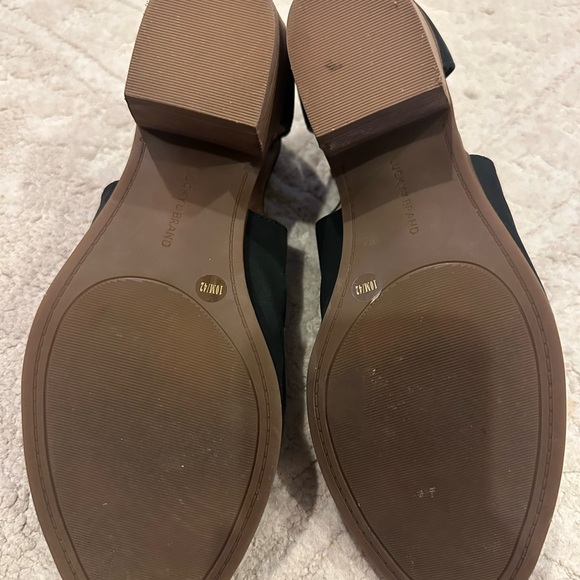 Black shoe with ankle strap and open toe - Picture 6 of 10